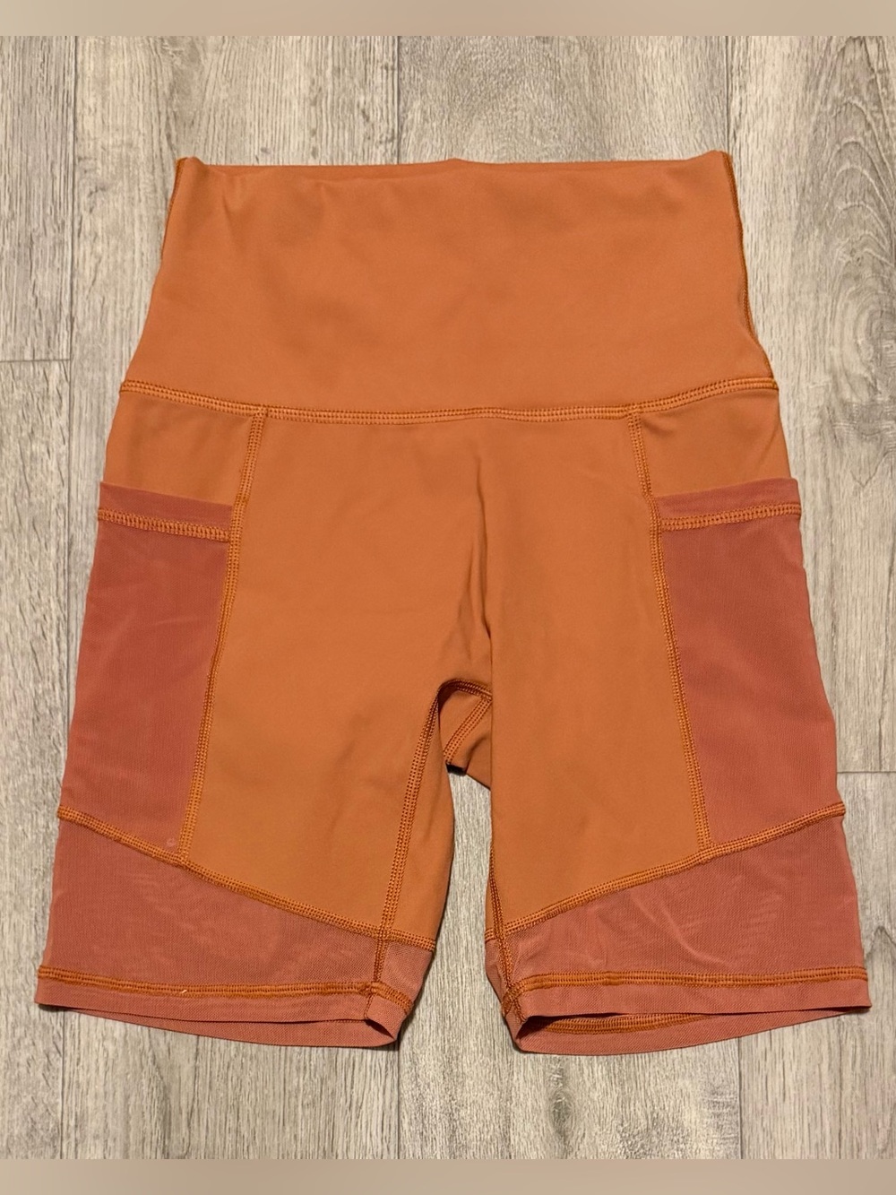 Aerie Chill Play Move Size Small High-Waisted Bike Shorts Mesh Side Pockets